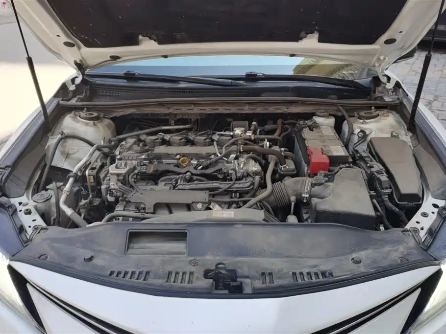 Toyota Camry 2022 — фото 10