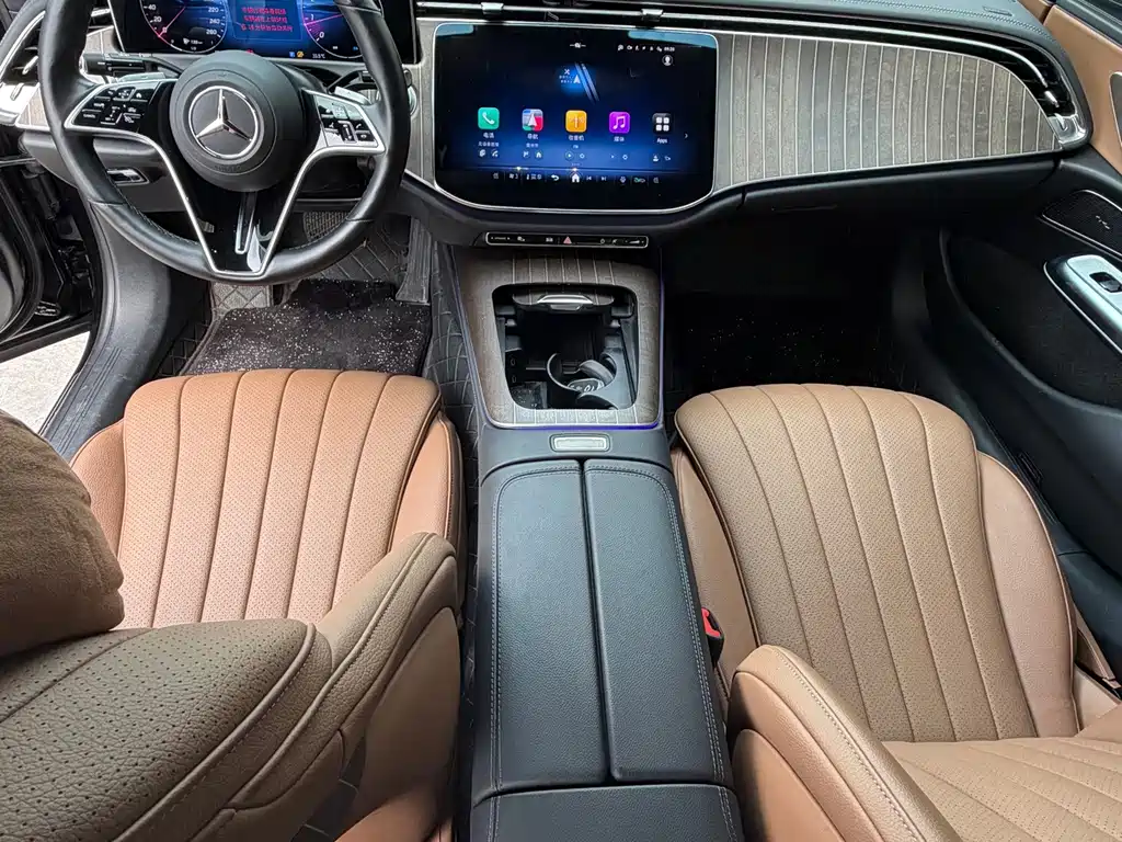 Mercedes-Benz E-Class 2024 — фото 11