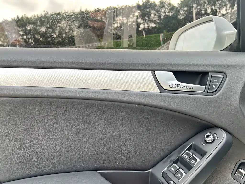 Audi A4L 2016 — фото 12