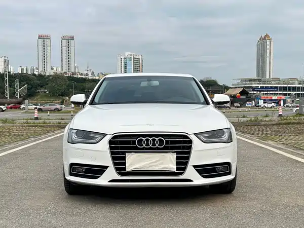 Audi A4L 2016