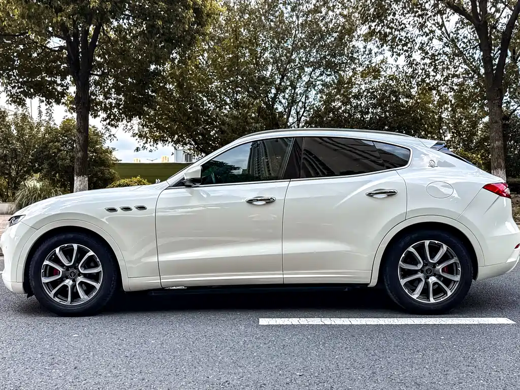 Maserati Levante 2018 — фото 3