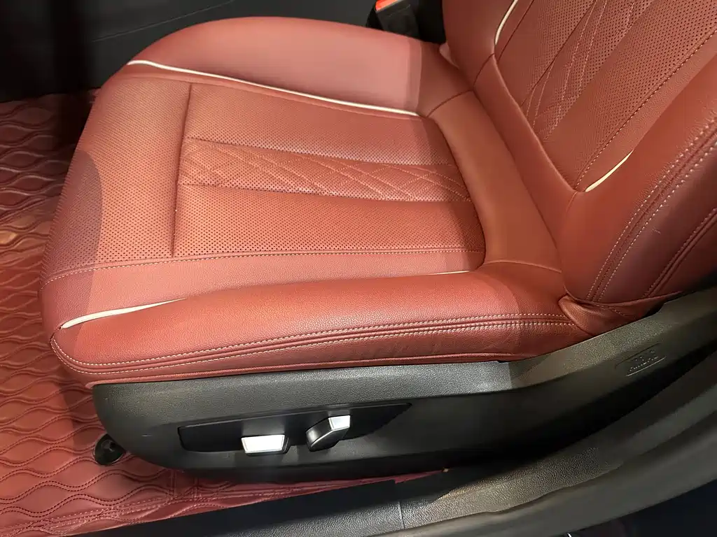 BMW 5 Series 2022 — фото 13