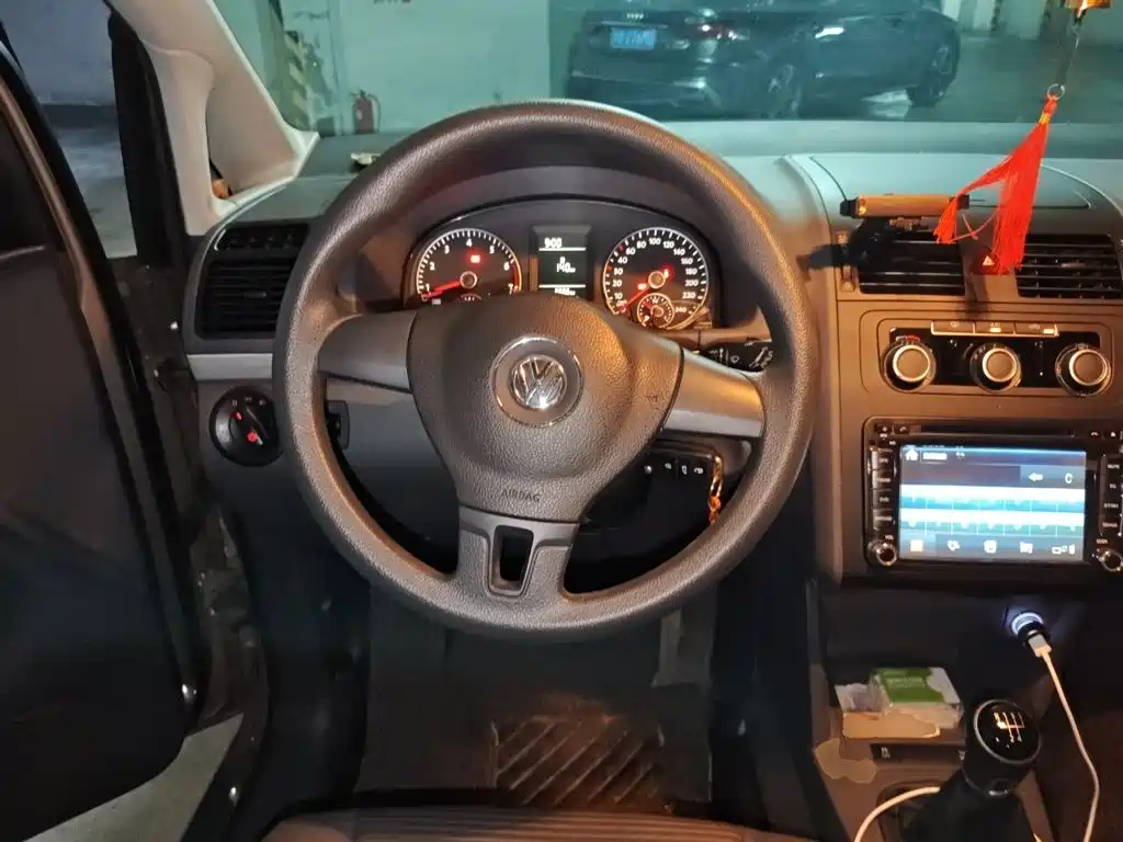Volkswagen Touran 2014