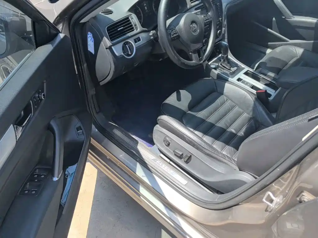 Volkswagen Passat 2015 — фото 16