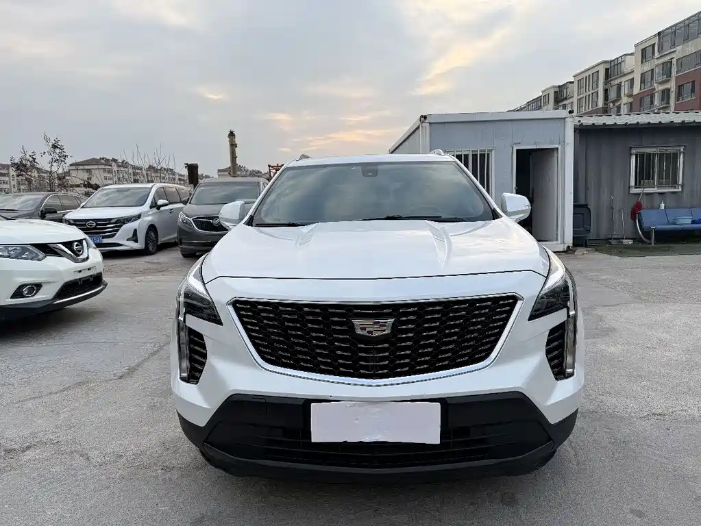Cadillac XT4 2019 — фото 2