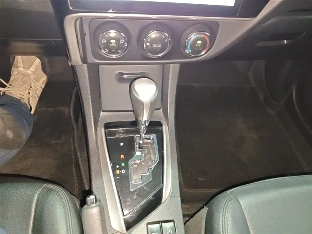 Toyota Corolla 2019 — фото 14