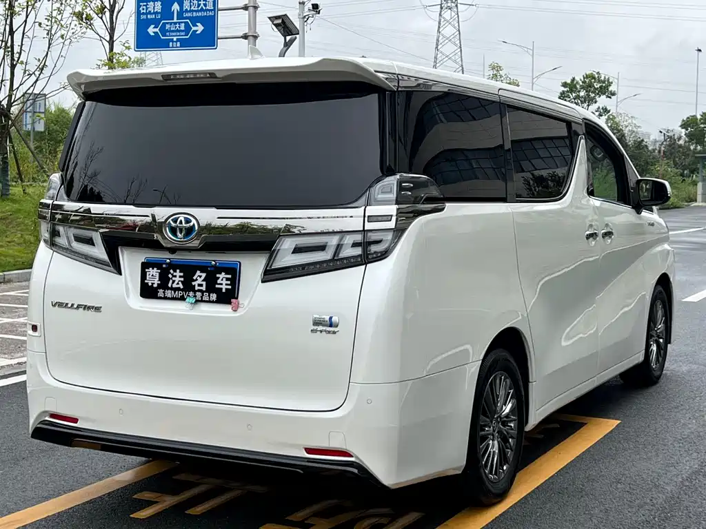Toyota Vellfire 2021 — фото 6