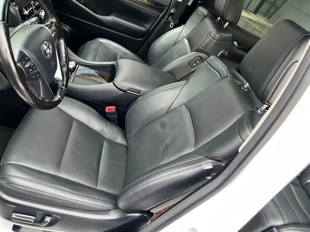 Toyota Vellfire 2021 — фото 12