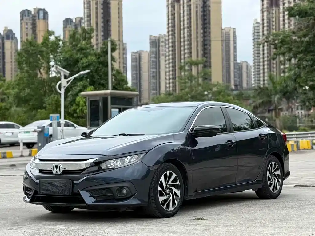 Honda Civic 2019 — фото 1