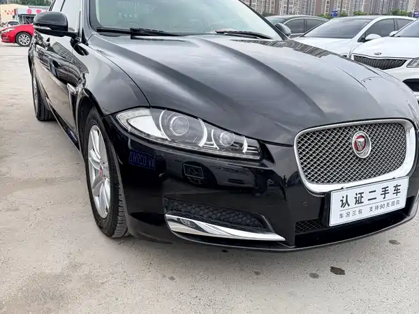 Jaguar XF 2015