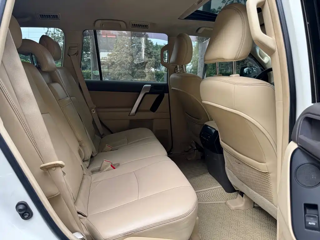 Toyota Prado 2016 — фото 16