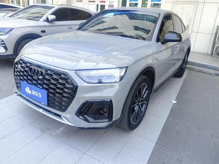 Audi Q5L Sportback 2024 — фото 1