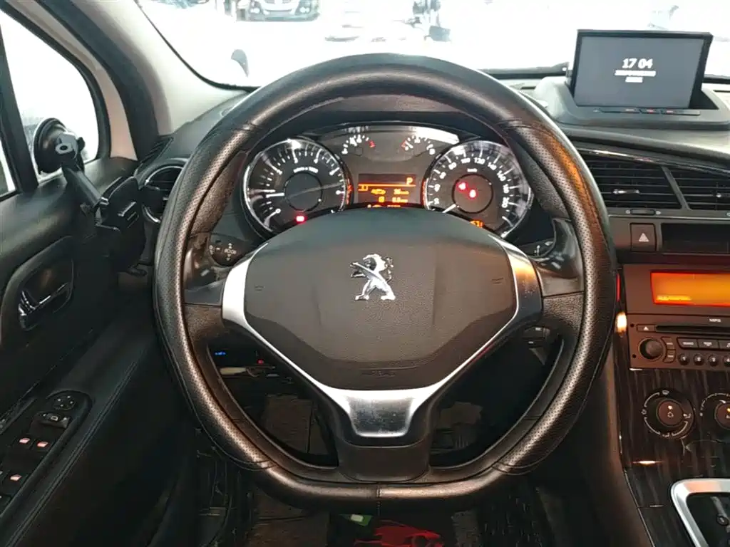Peugeot 3008 2016 — фото 11