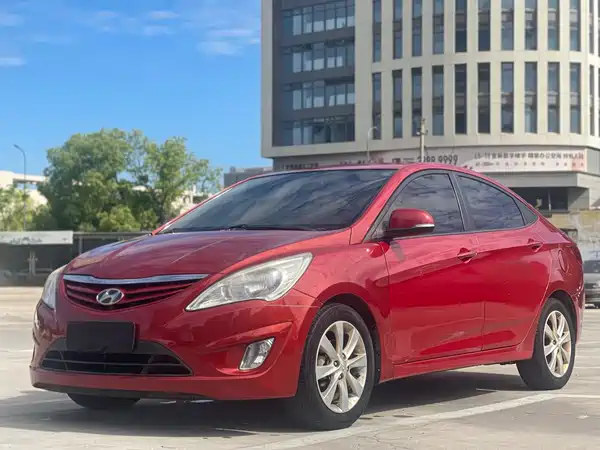Hyundai Accent 2013