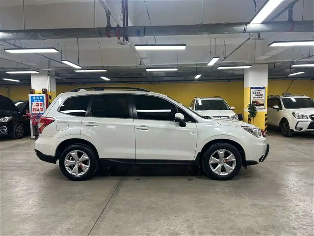 Subaru Forester 2015 — фото 5