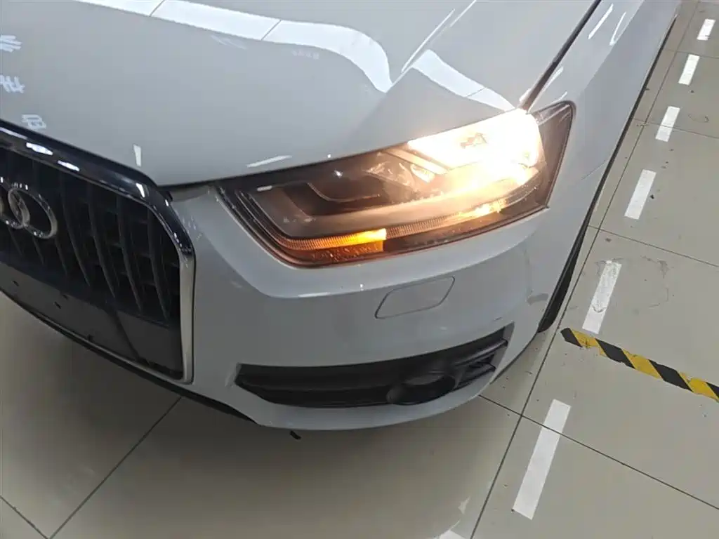 Audi Q3 2016 — фото 24