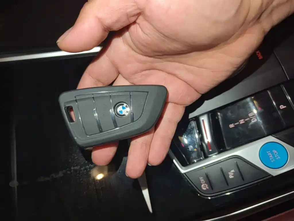 BMW i3 2023 — фото 9