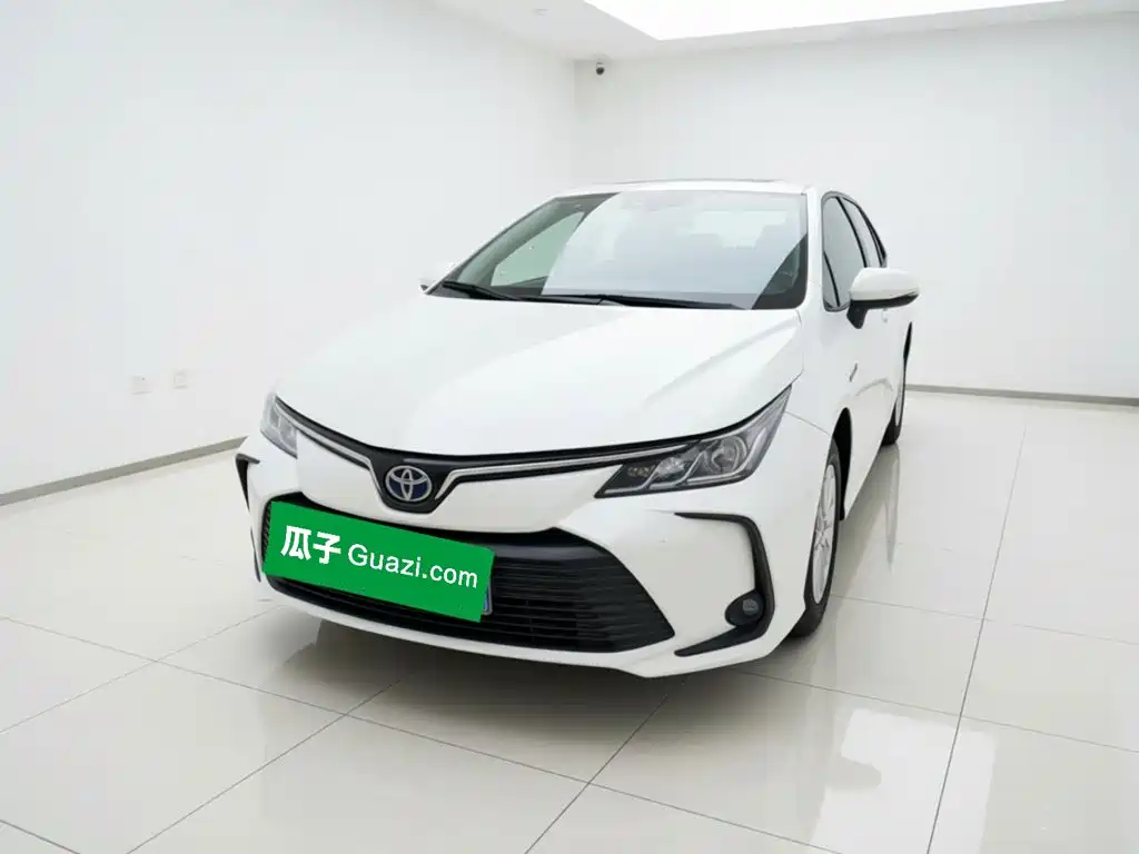 Toyota Corolla 2021 — фото 1