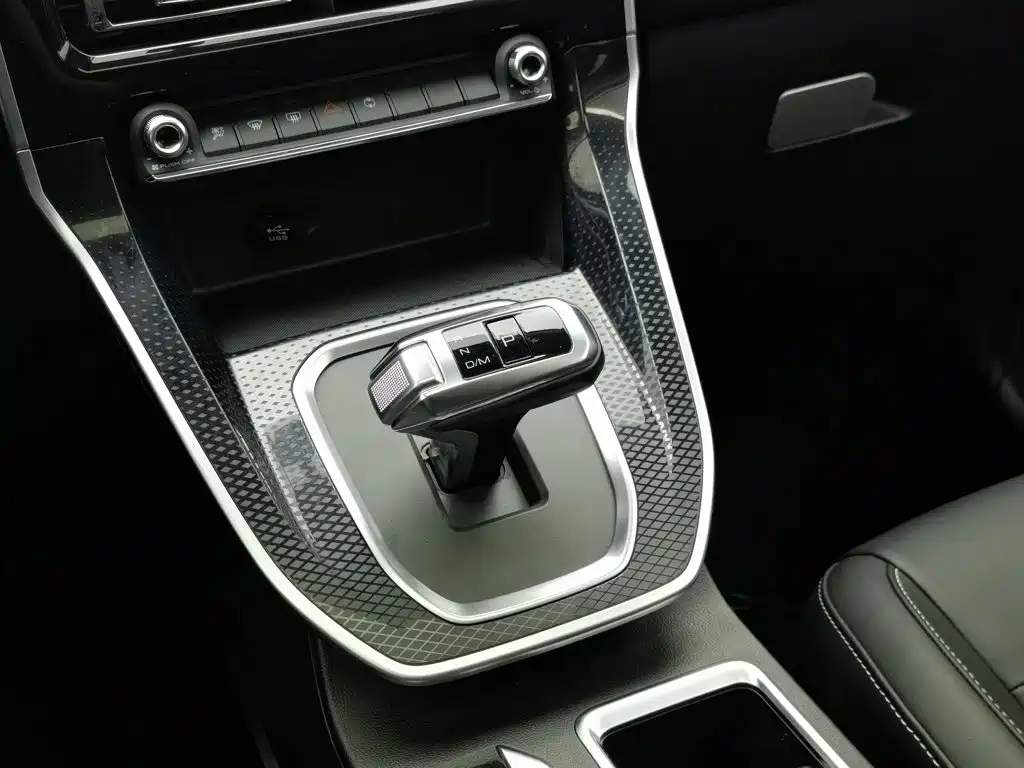 Haval M6 2022 — фото 13
