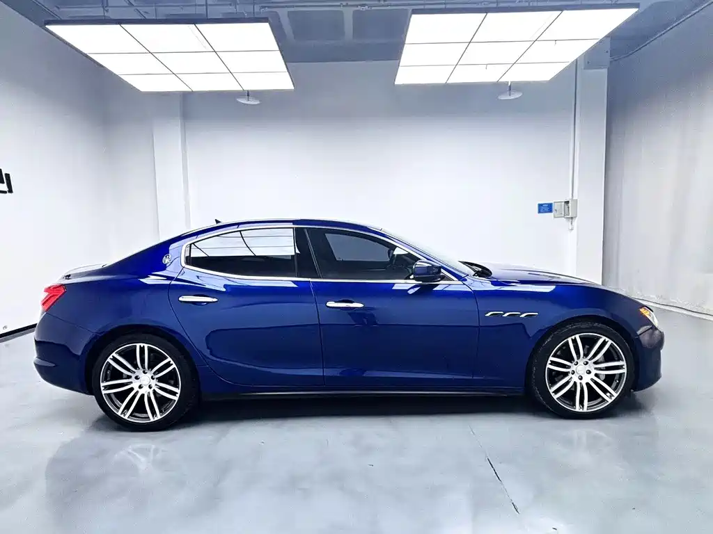 Maserati Ghibli 2018 — фото 9