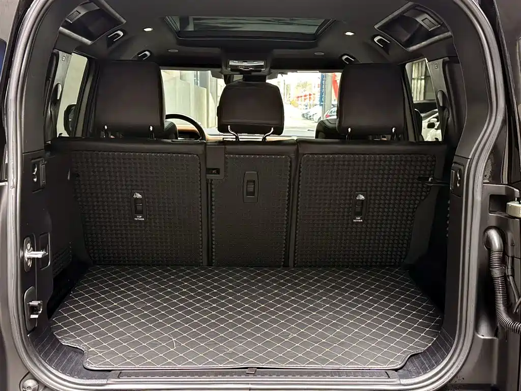 Land Rover Defender 2022 — фото 8