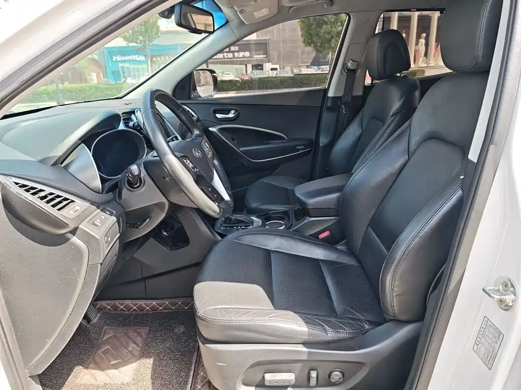 Hyundai Santa Fe 2015 — фото 10