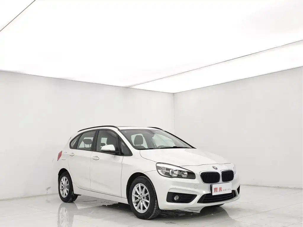 BMW 2 Series Station Wagon 2017 — фото 3
