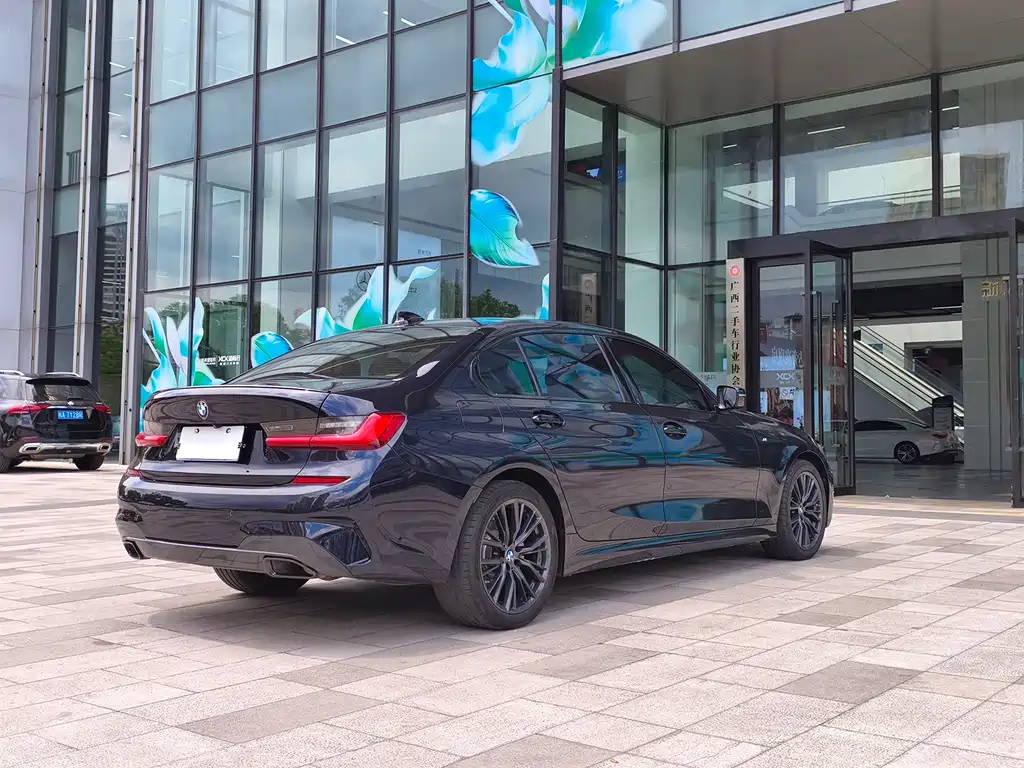 BMW 3 Series 2021