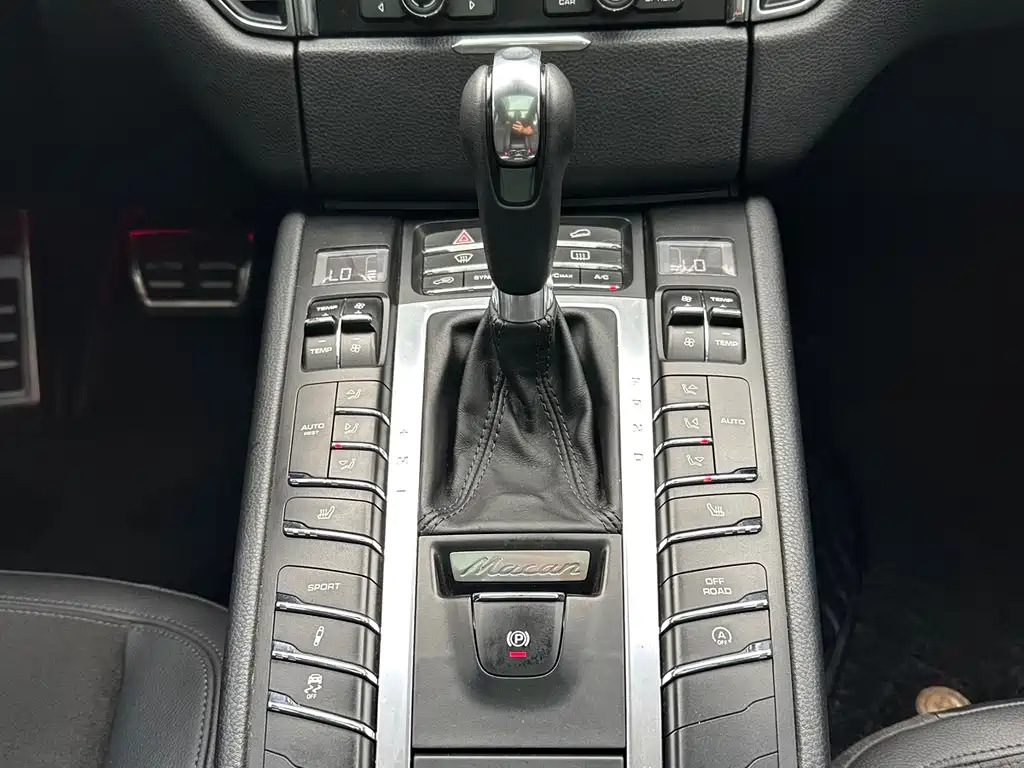 Porsche Macan 2015 — фото 15