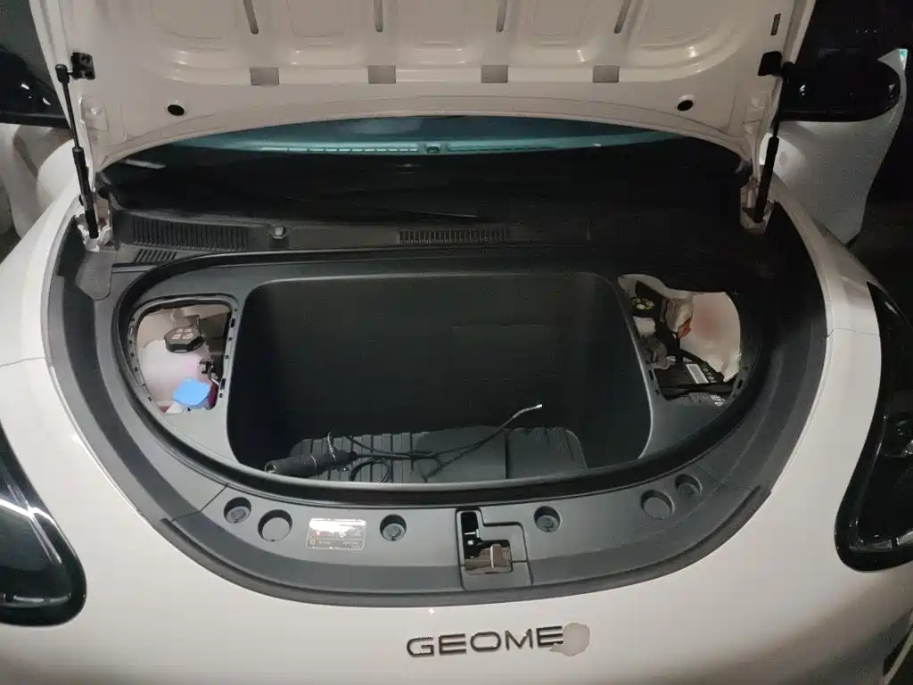 Geely Galaxy Starwish 2025 — фото 21