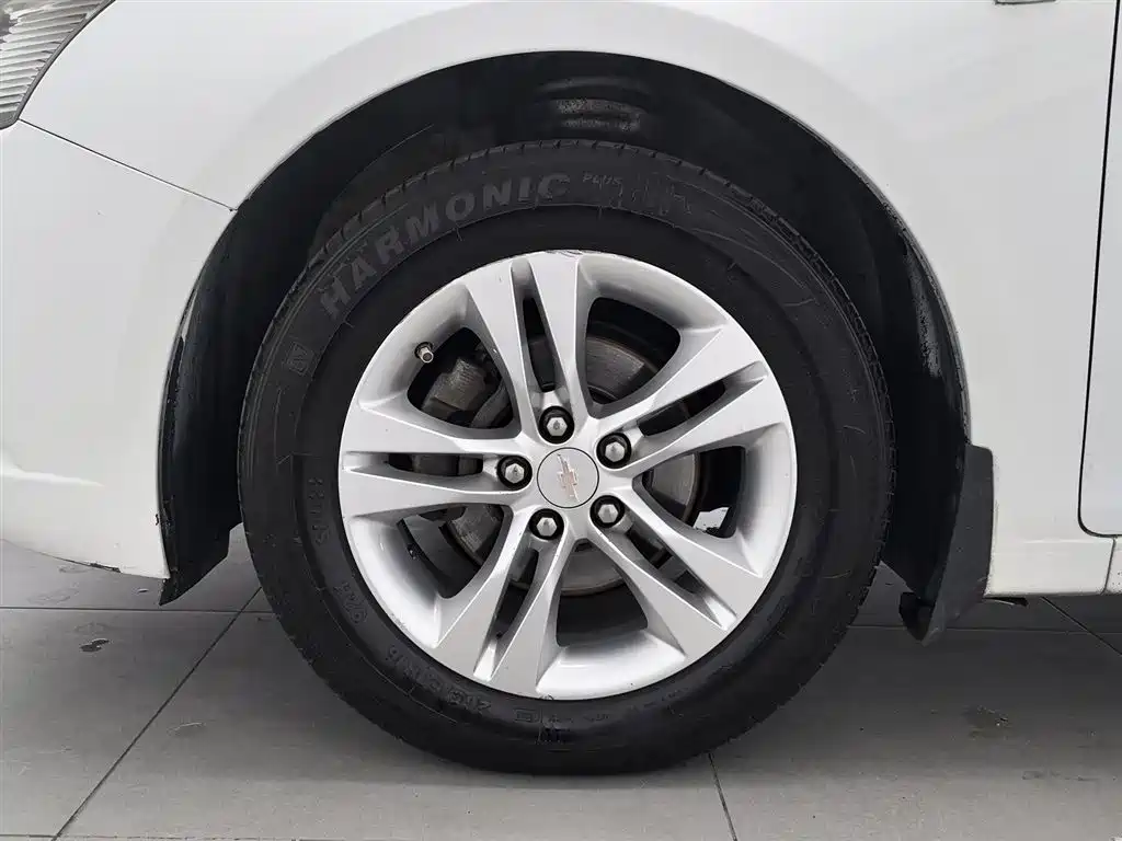 Chevrolet Cruze 2015 — фото 17