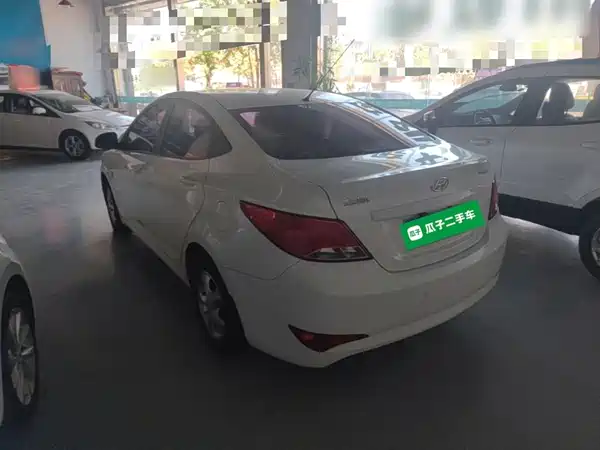 Hyundai Accent 2014