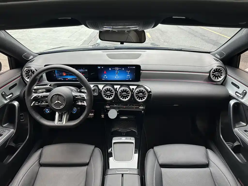 Mercedes-Benz A-Class AMG 2025 — фото 7
