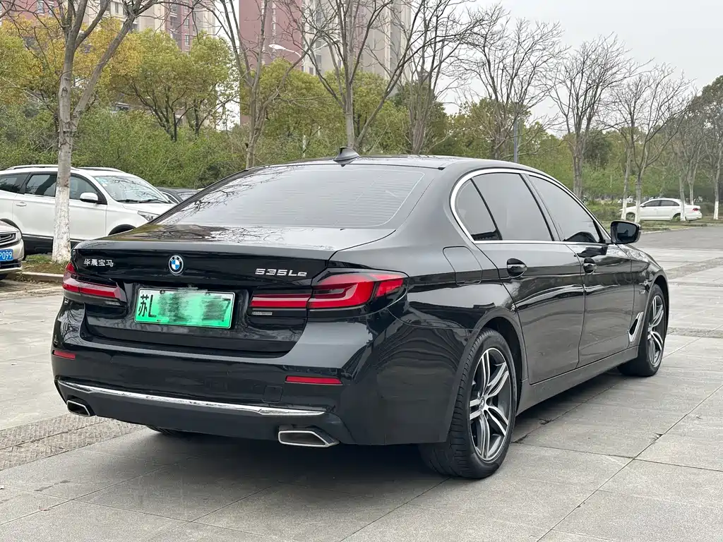 BMW 5 Series New Energy 2022 — фото 5