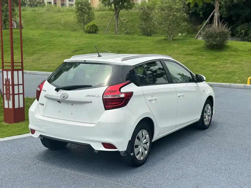 Toyota Yaris L 2017
