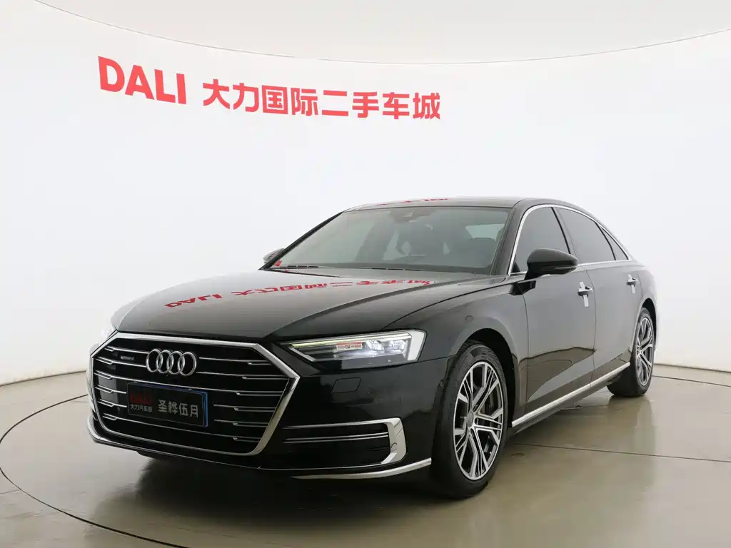 Audi A8 2019 — фото 1