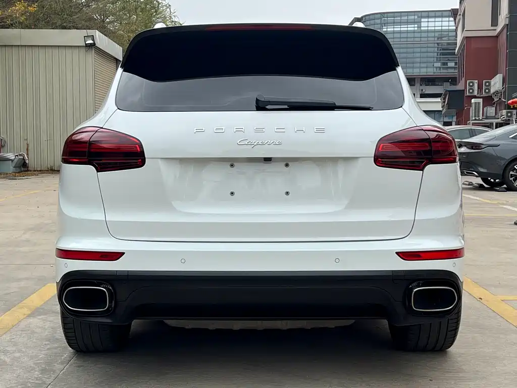 Porsche Cayenne 2016 — фото 4