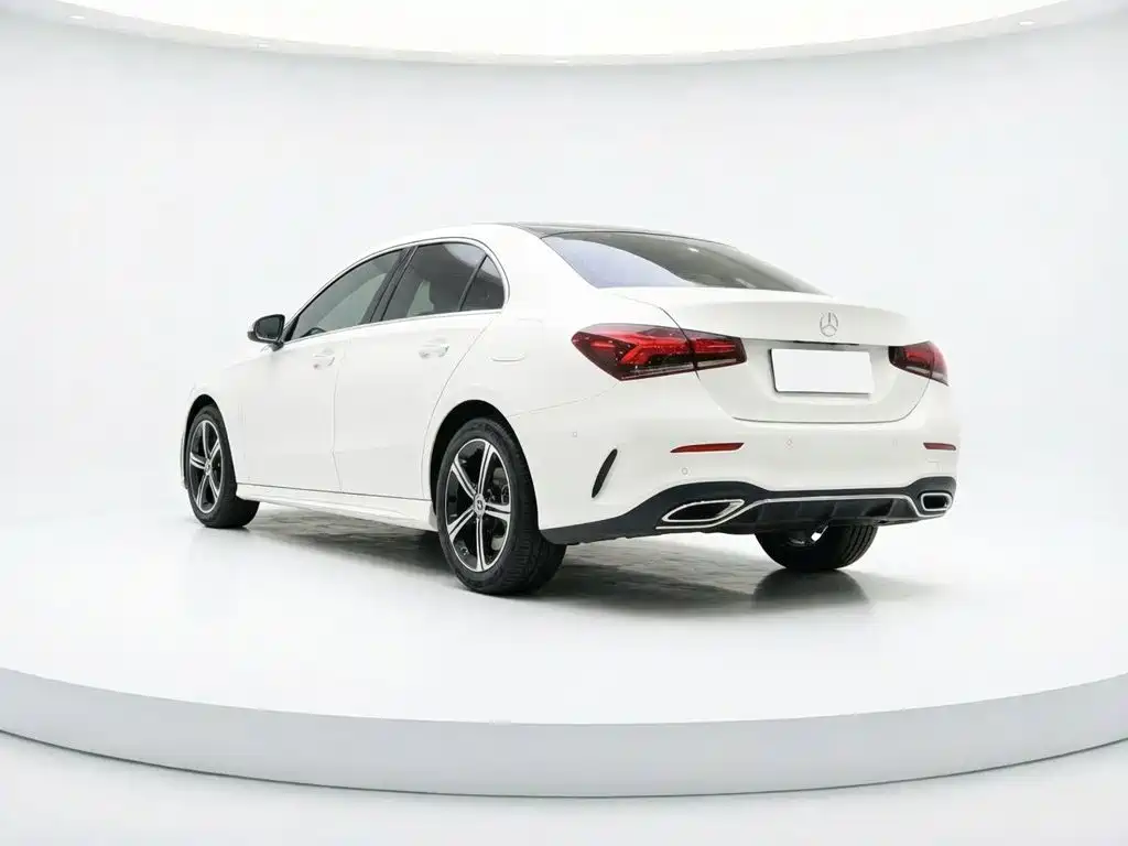 Mercedes-Benz A-Class 2022 — фото 24