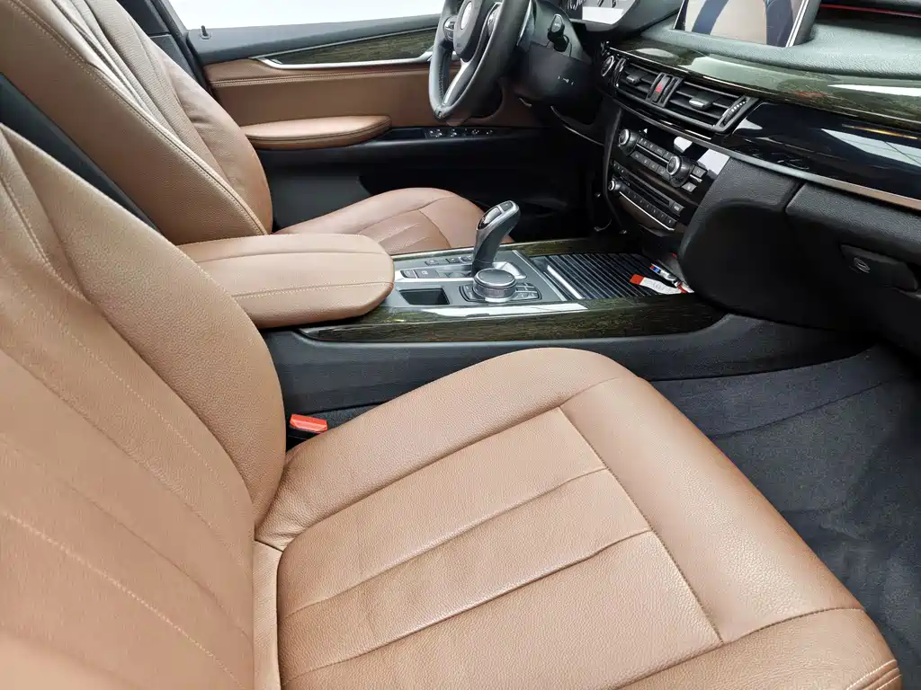BMW X5 2018 — фото 11