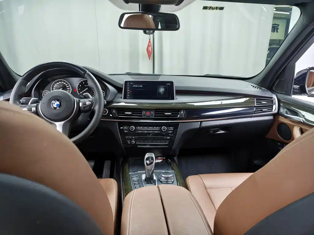 BMW X5 2018 — фото 10