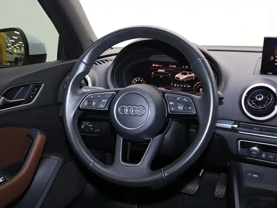Mercedes-Benz A-Class 2022 — фото 16
