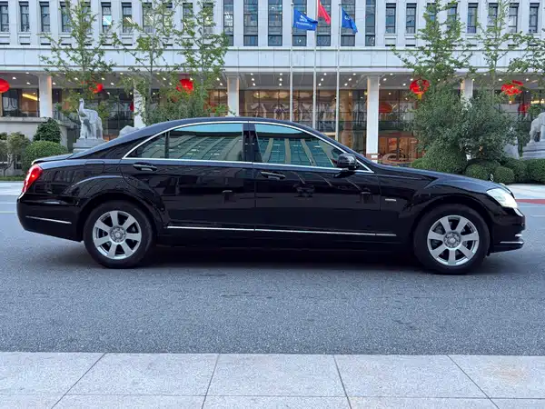 Mercedes-Benz S-Class 2013