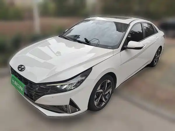 Hyundai Elantra 2022
