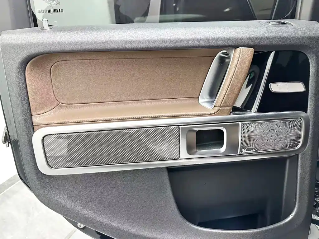 Mercedes-Benz G-Class 2019 — фото 17