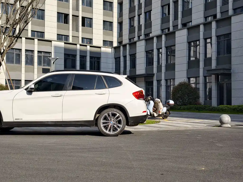 BMW X1 2016 — фото 10