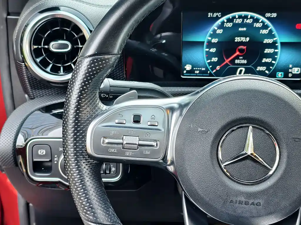Mercedes-Benz A-Class 2019 — фото 49