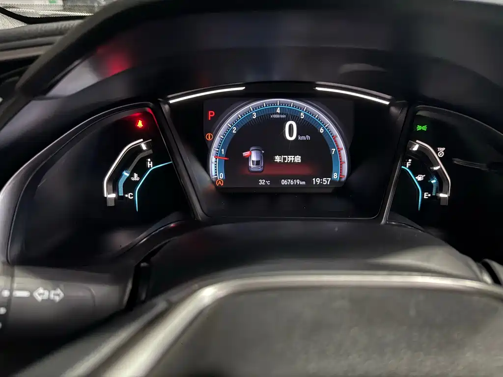 Honda Civic 2020 — фото 10