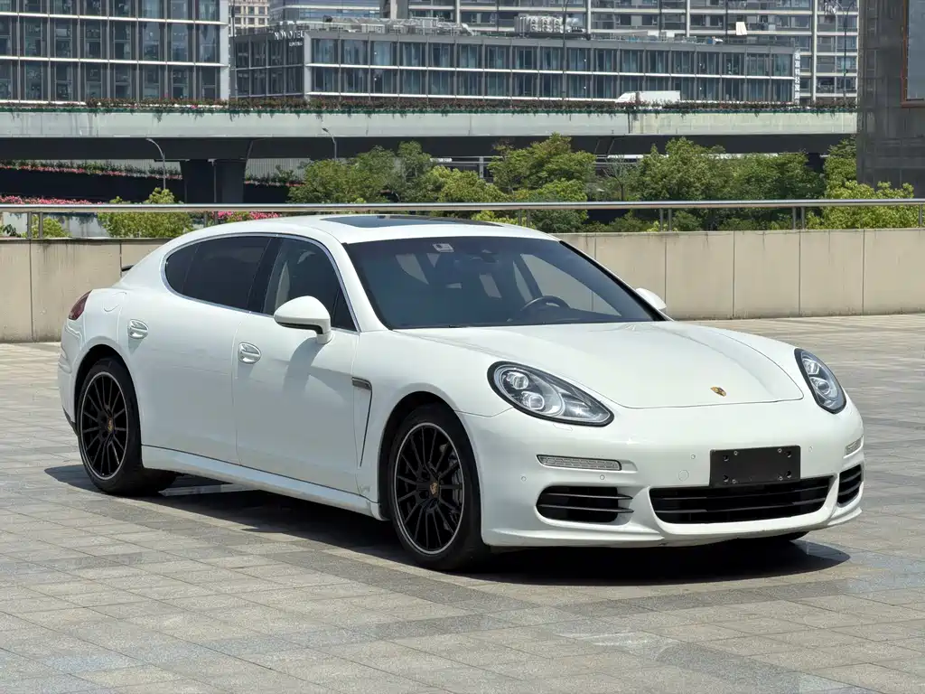 Porsche Panamera 2014 — фото 10