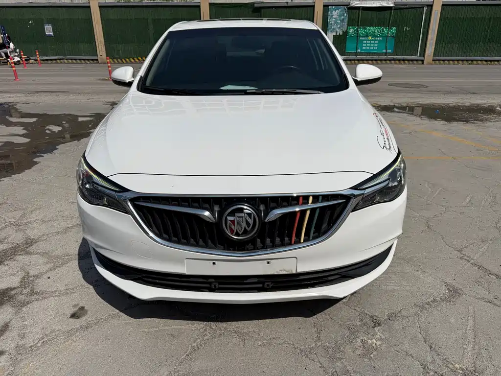 Buick Excelle 2018 — фото 2