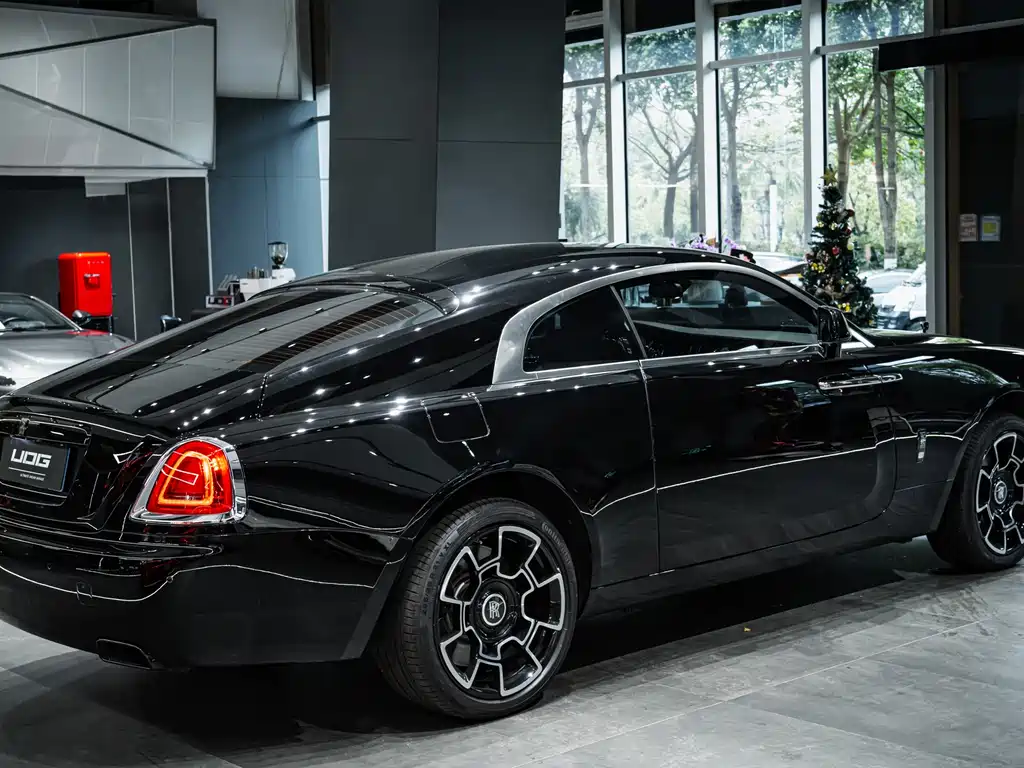 Rolls-Royce Wraith 2017 — фото 8